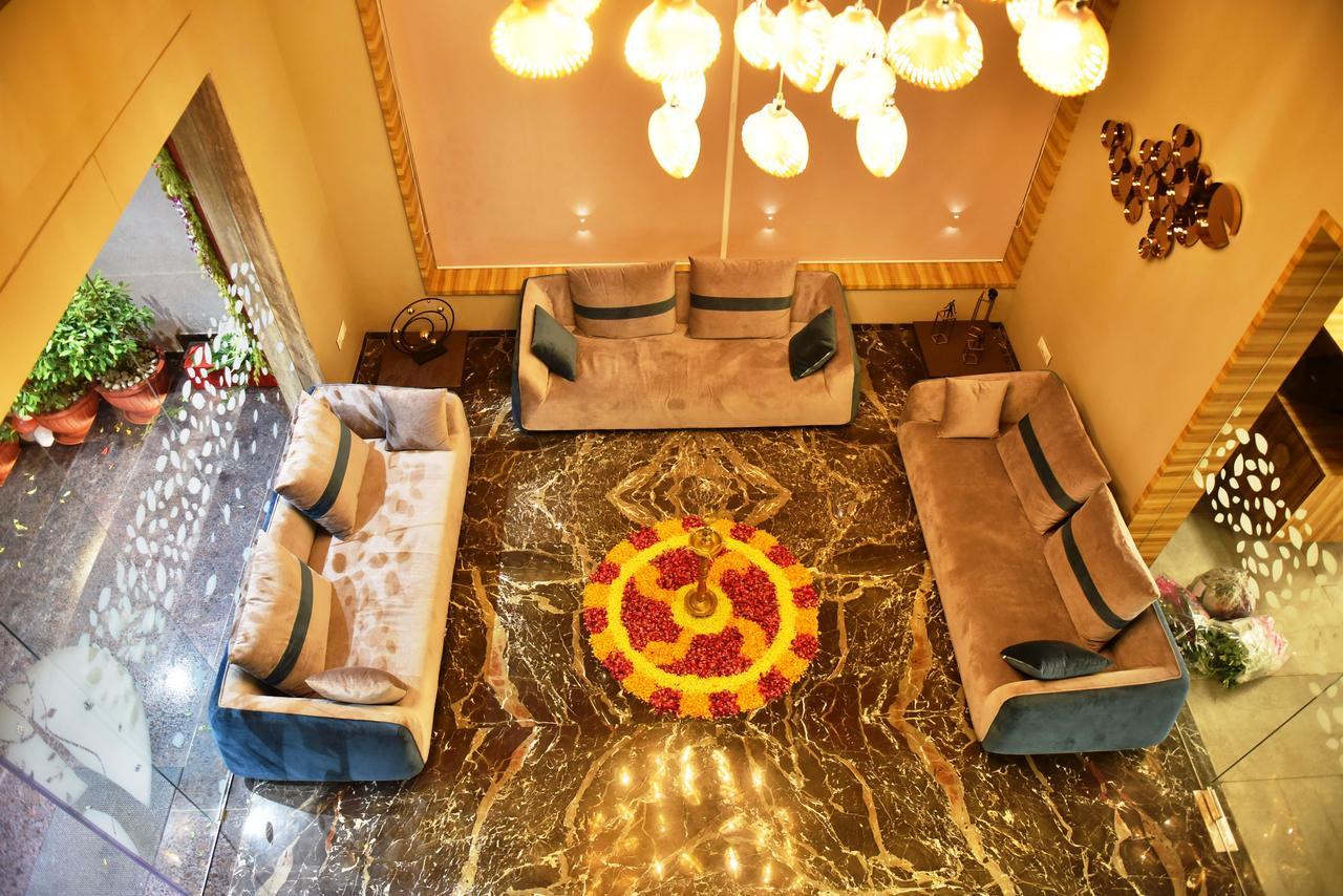 The Panchvati Hotel Rajkot Bagian luar foto