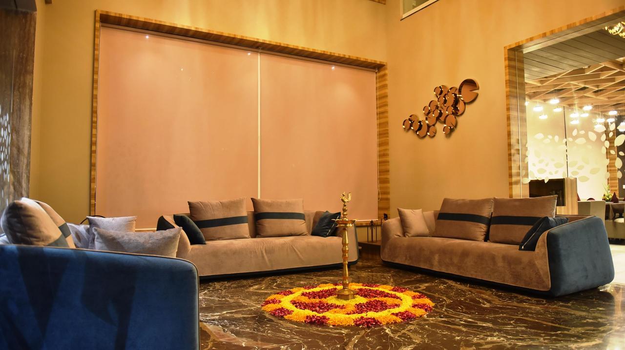 The Panchvati Hotel Rajkot Bagian luar foto