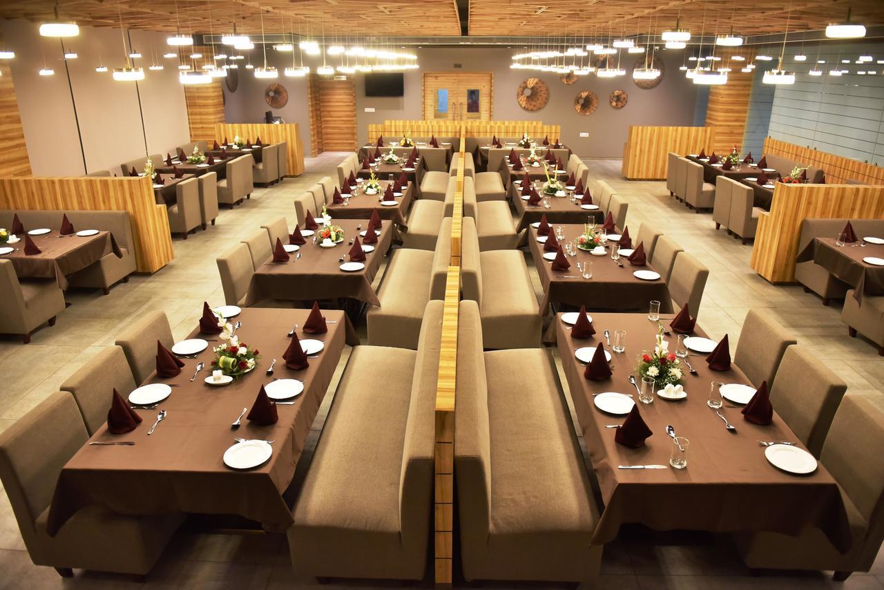 The Panchvati Hotel Rajkot Bagian luar foto