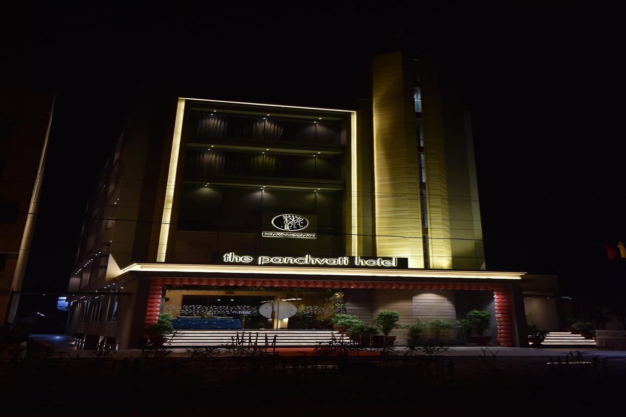 The Panchvati Hotel Rajkot Bagian luar foto