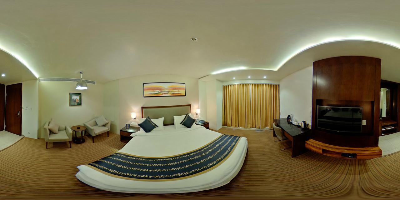 The Panchvati Hotel Rajkot Bagian luar foto